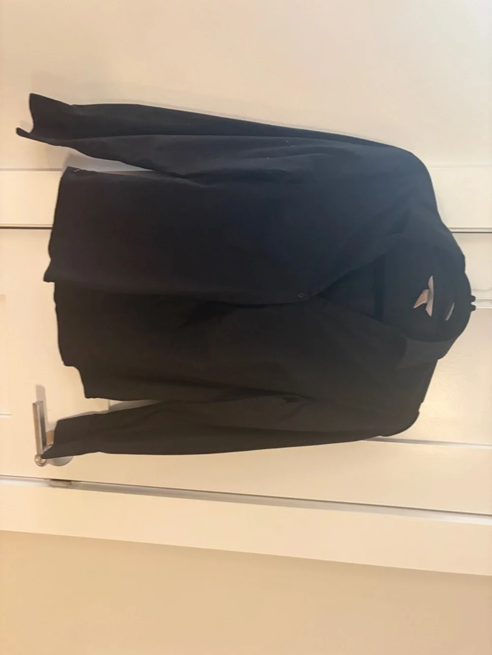 H&M Black Long-Sleeve Button-Down Shirt - Picture 3 of 3